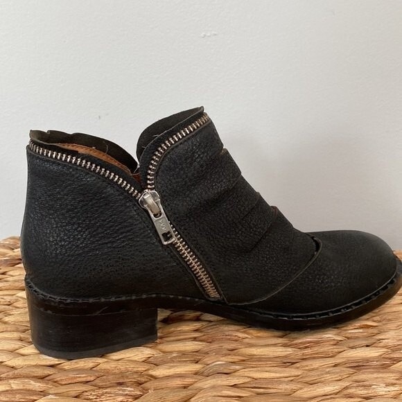 Kenneth Cole Gentle Souls Bailey Black Leather Cut Out Bootie Grunge Streetwear - Picture 14 of 14